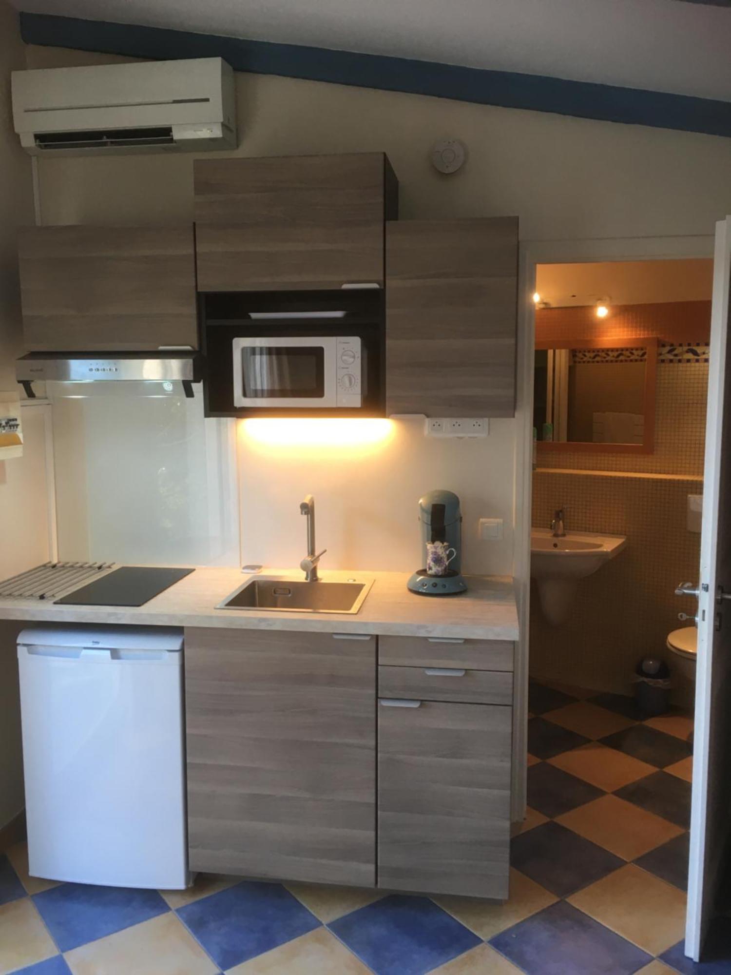 Studio Chez Charles Et Marie, Independant De La Maison, Acces Piscine, Tres Calme, Рокфор-ле-Пен Екстер'єр фото