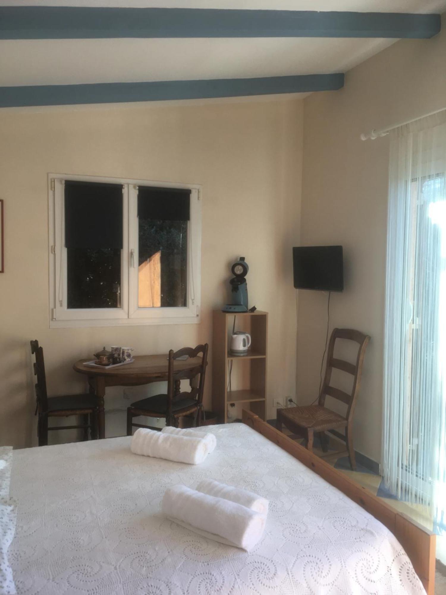 Studio Chez Charles Et Marie, Independant De La Maison, Acces Piscine, Tres Calme, Рокфор-ле-Пен Екстер'єр фото